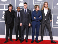 - Maroon 5       MTV